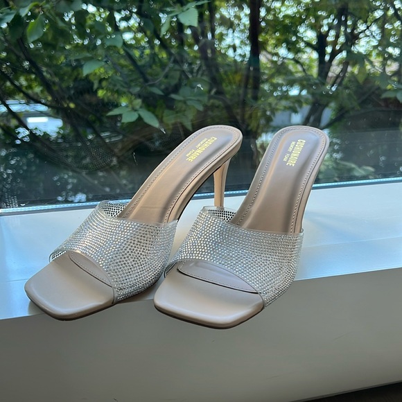 NWOT Cushionaire Memory Foam Slides - Picture 1 of 6